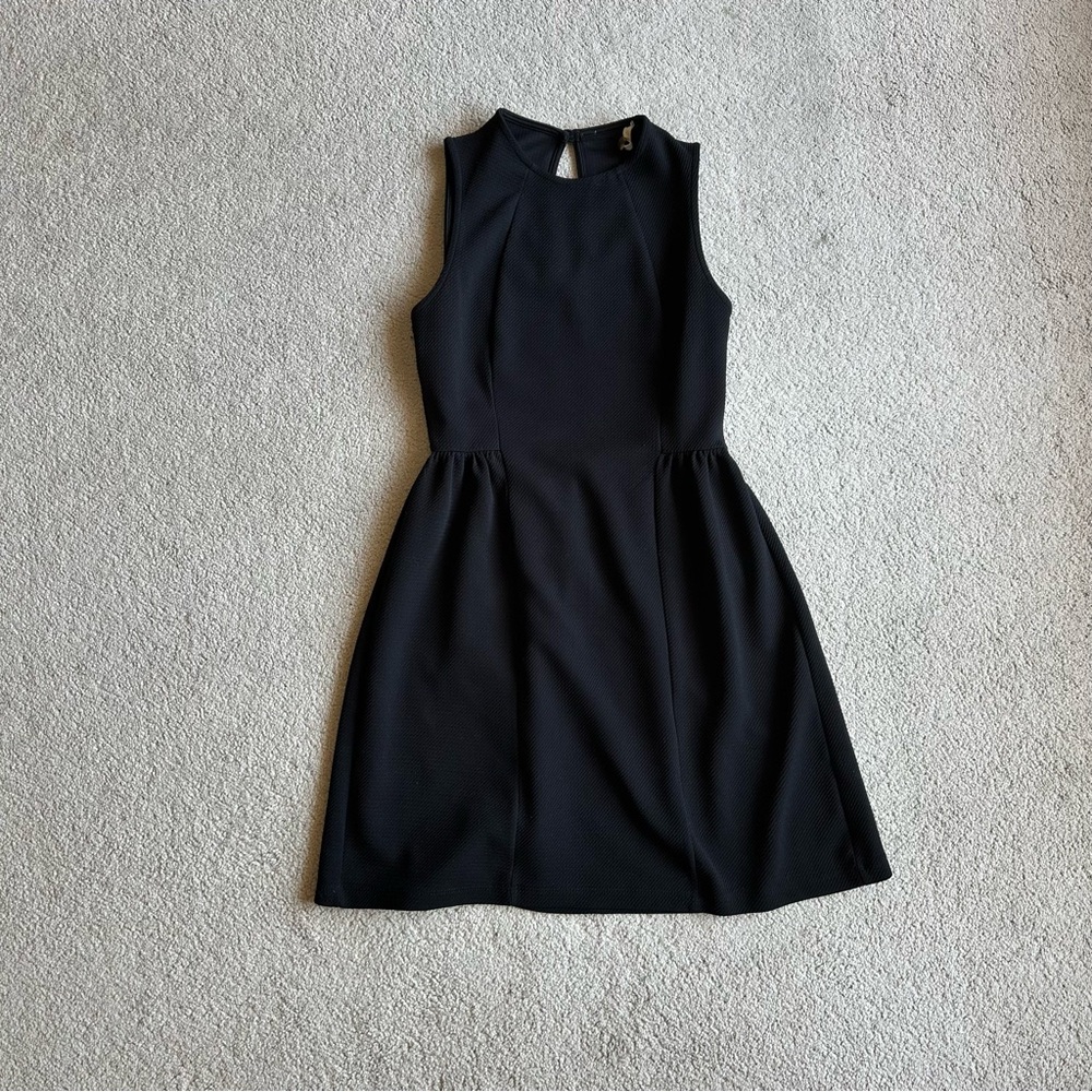 Soprano Black Textured Fit & Flare Dress | Size Small